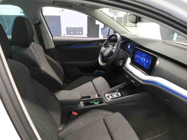Fahrzeugabbildung SKODA Octavia Combi Clever 2.0 TDI DSG NAVI PANO AHK