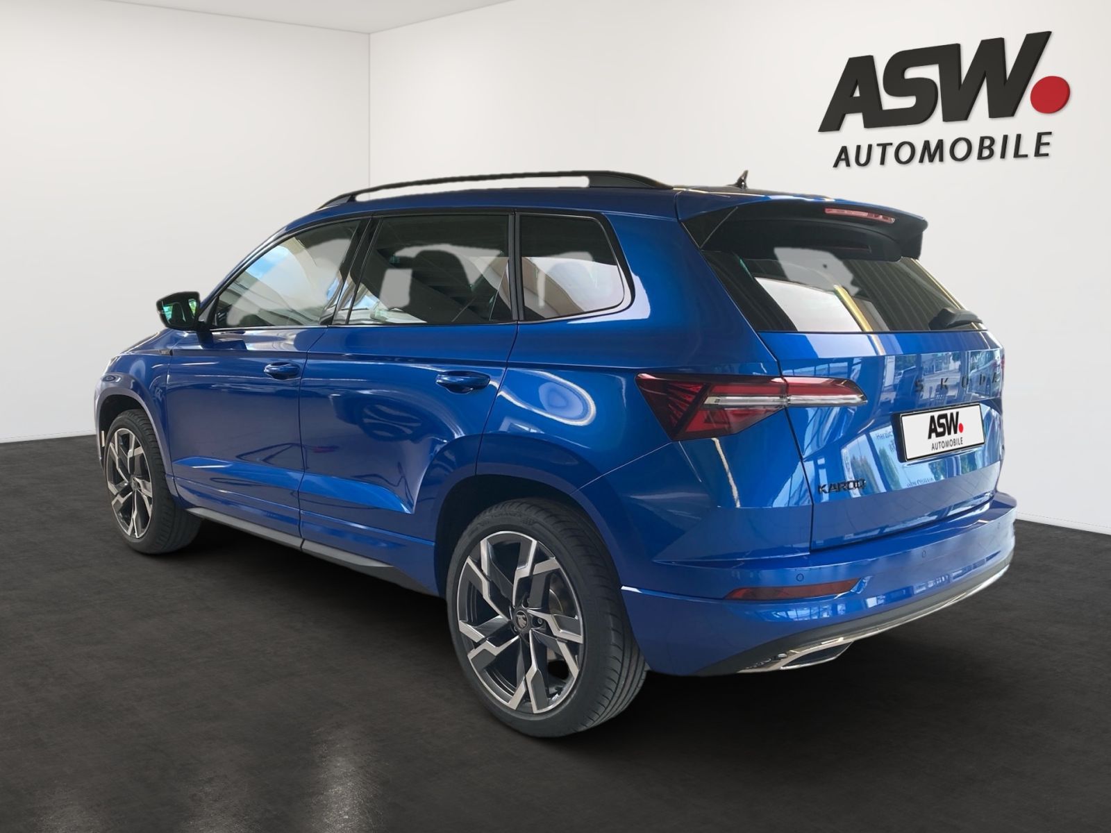 Fahrzeugabbildung SKODA Karoq Sportline 2,0TSI 190PS DSG 4x4 ACC SHZ AHK