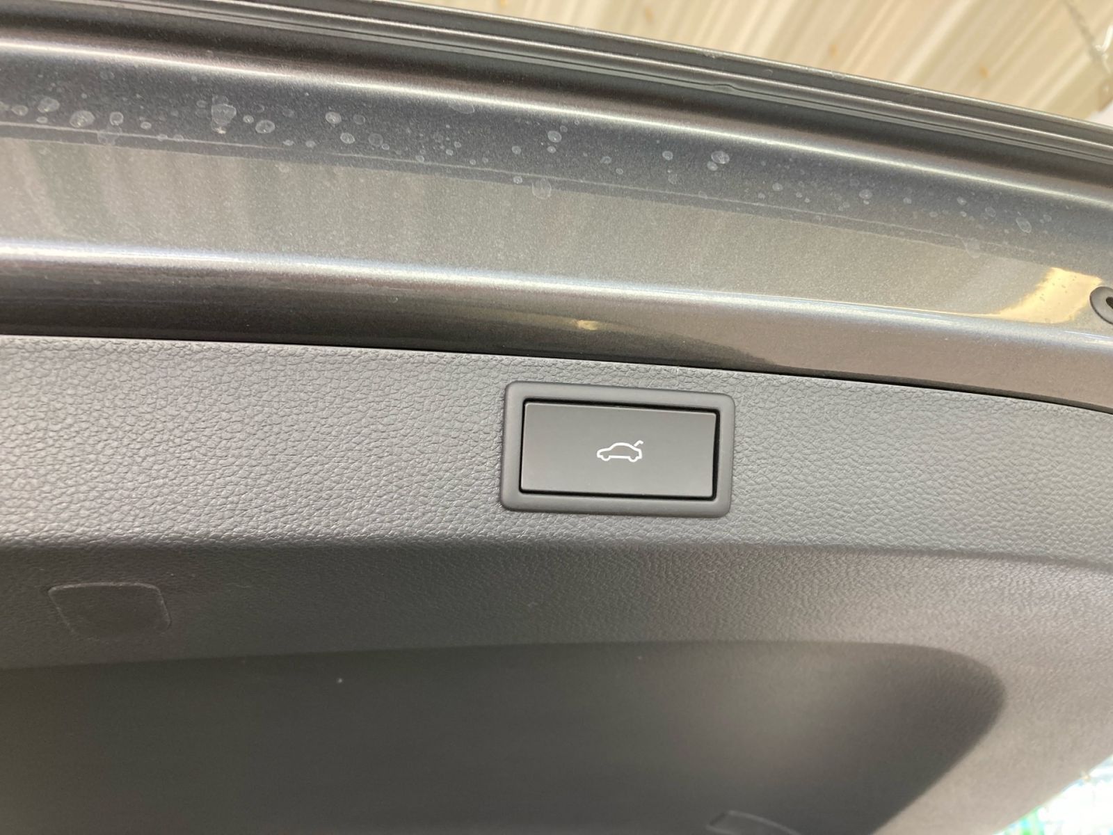 Fahrzeugabbildung SKODA Karoq Tour 1,5 TSI 150PS DSG ACC Kamera SHZ AHK