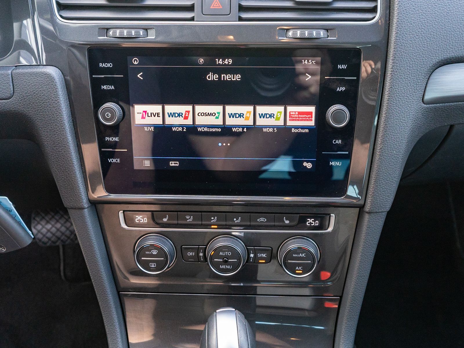 Fahrzeugabbildung Volkswagen Golf Variant R-Line 2.0 TDI DSG NAVI App-Connect