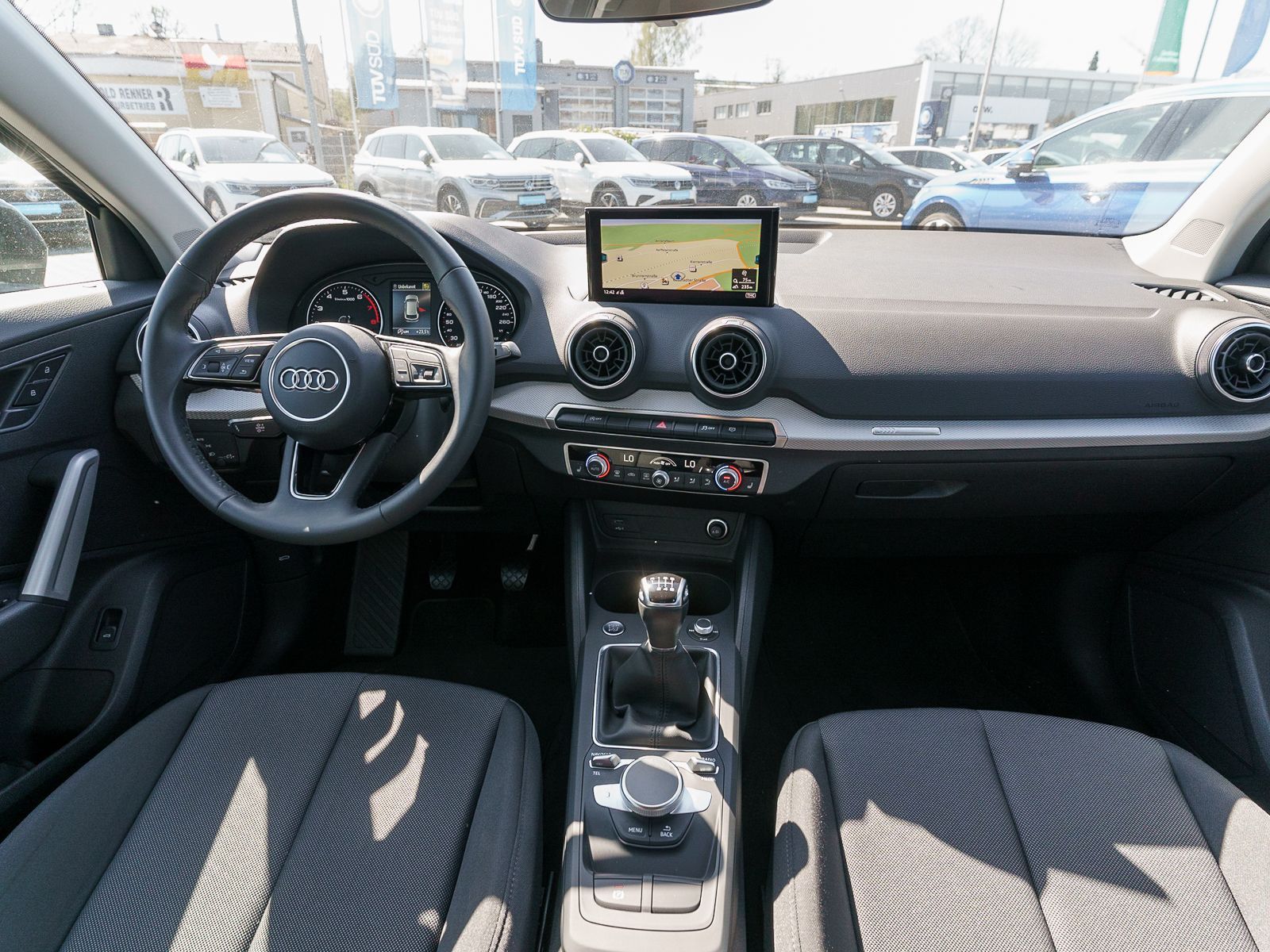 Fahrzeugabbildung Audi Q2 S line 35 TFSI LED Navi Klimaauto PDC SHZ