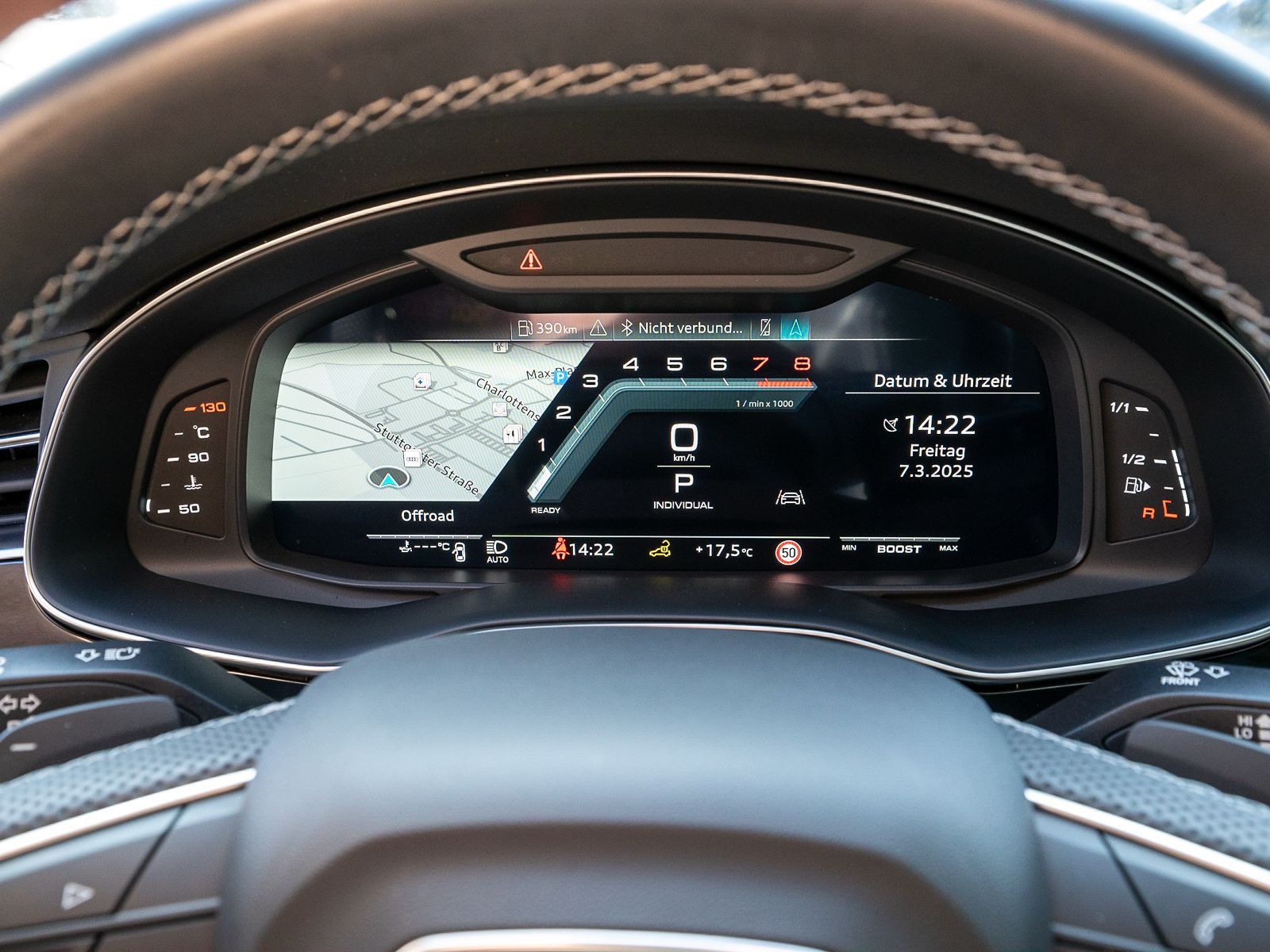 Fahrzeugabbildung Audi SQ8 4.0TFSI tiptronic Navi Matrix StandHz Pano