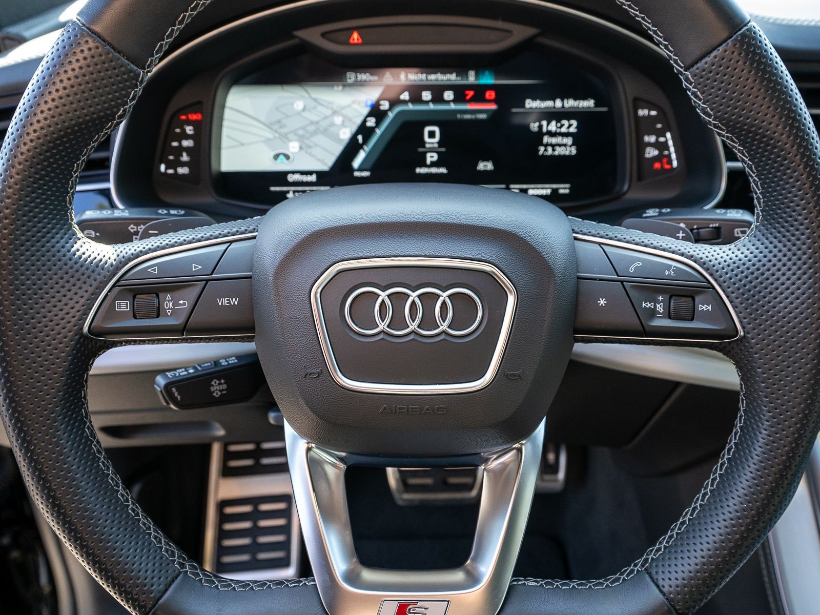 Fahrzeugabbildung Audi SQ8 4.0TFSI tiptronic Navi Matrix StandHz Pano