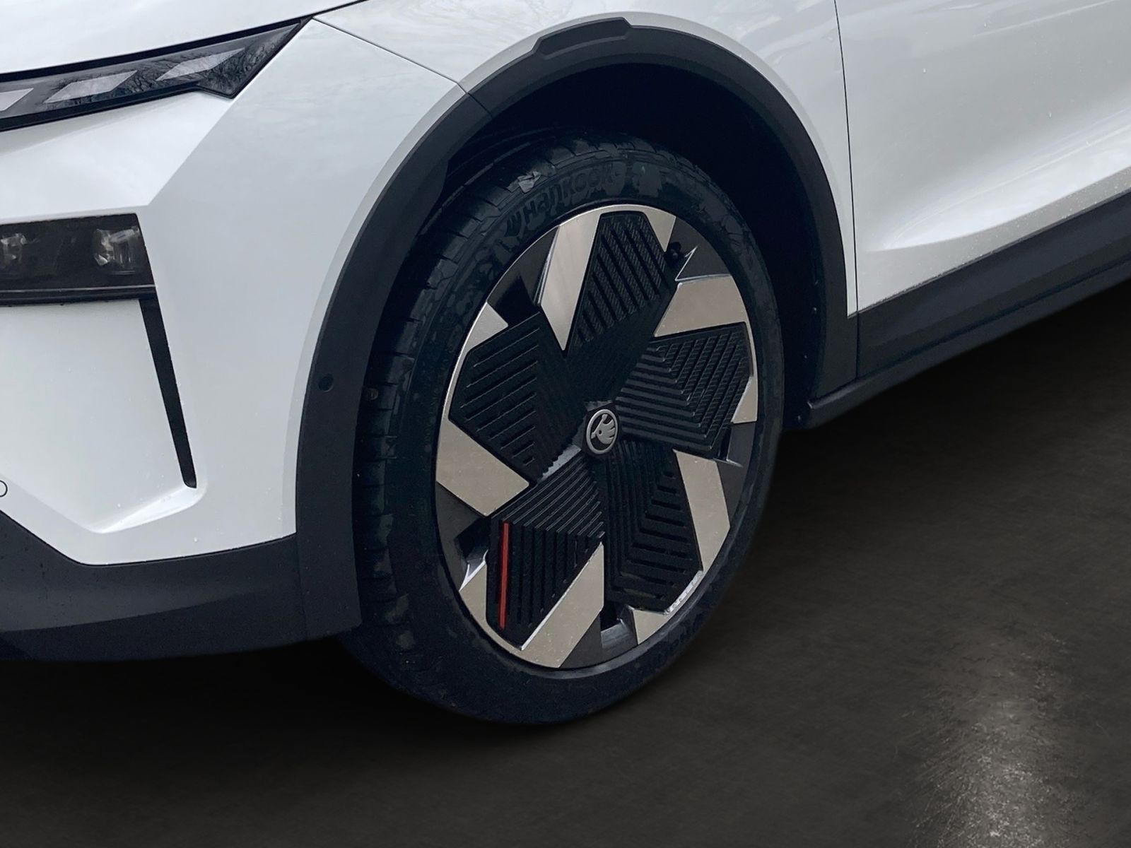 Fahrzeugabbildung SKODA Elroq First Edition 82 kWh 285PS ACC 360° AHK