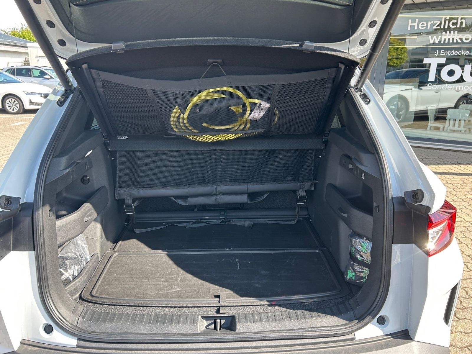 Fahrzeugabbildung SKODA Elroq First Edition 82kWh 285PS ACC SHZ 360° AHK