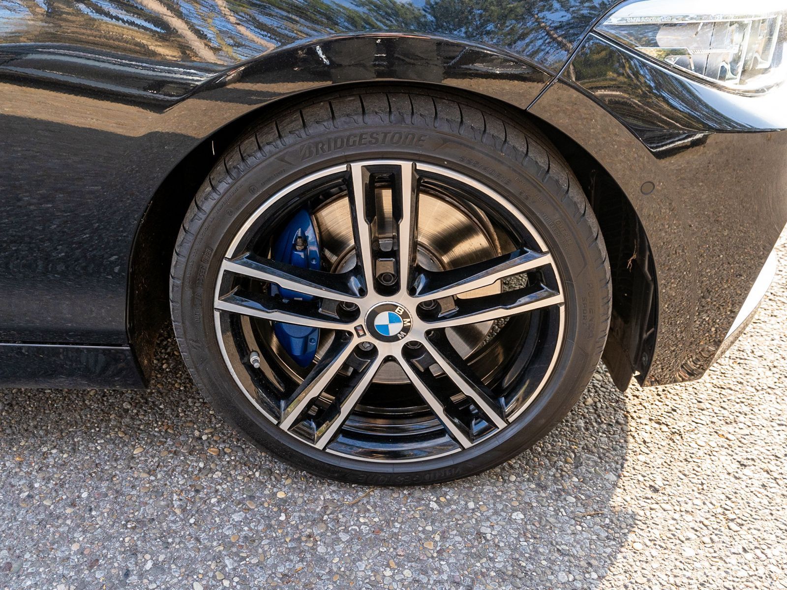 Fahrzeugabbildung BMW M240i xDrive Cabrio M-Aerodynamik Nav LED RFK VC