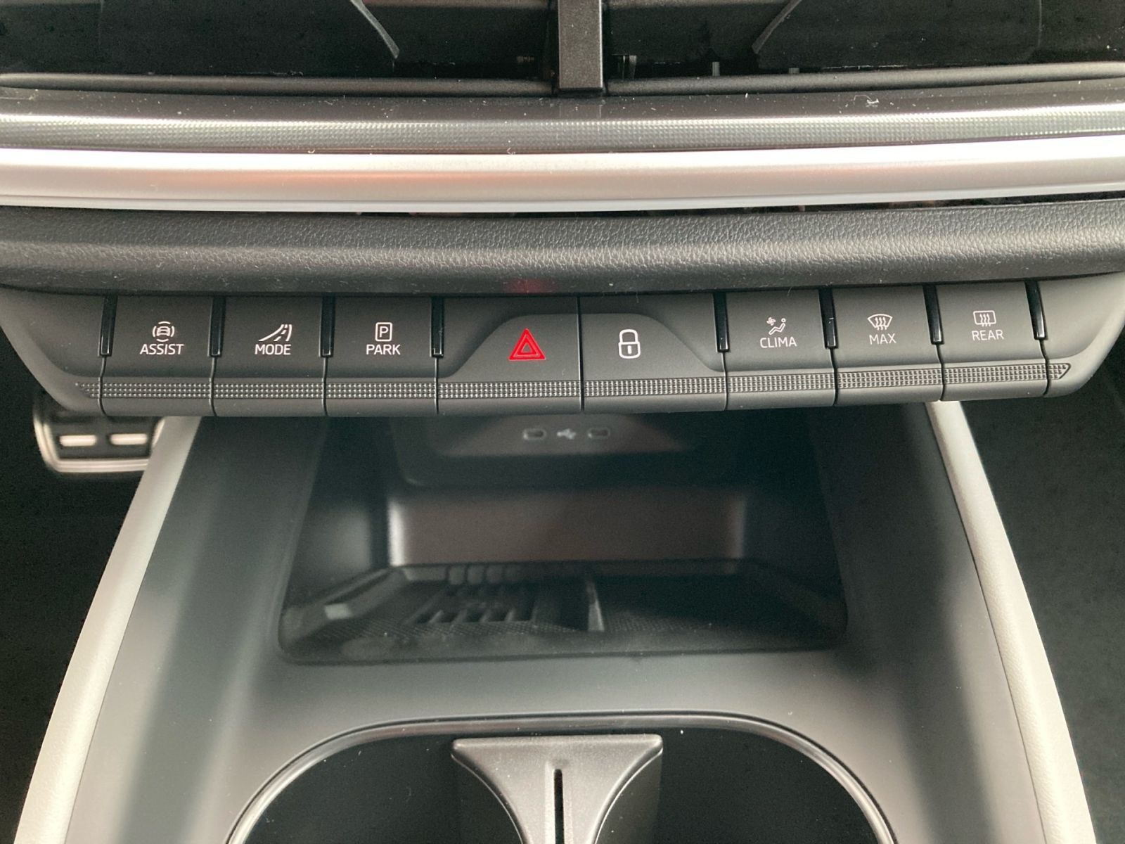 Fahrzeugabbildung SKODA Elroq First Edition 82kWh 285PS ACC 360° SHZ AHK