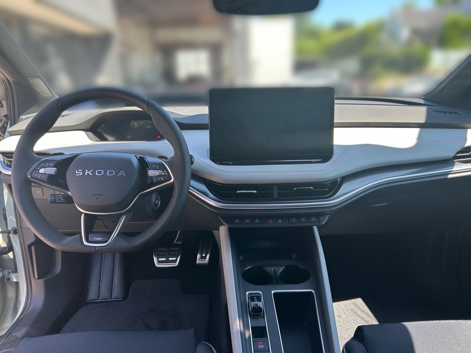 Fahrzeugabbildung SKODA Elroq First Edition 82kWh 285PS ACC 360° SHZ AHK
