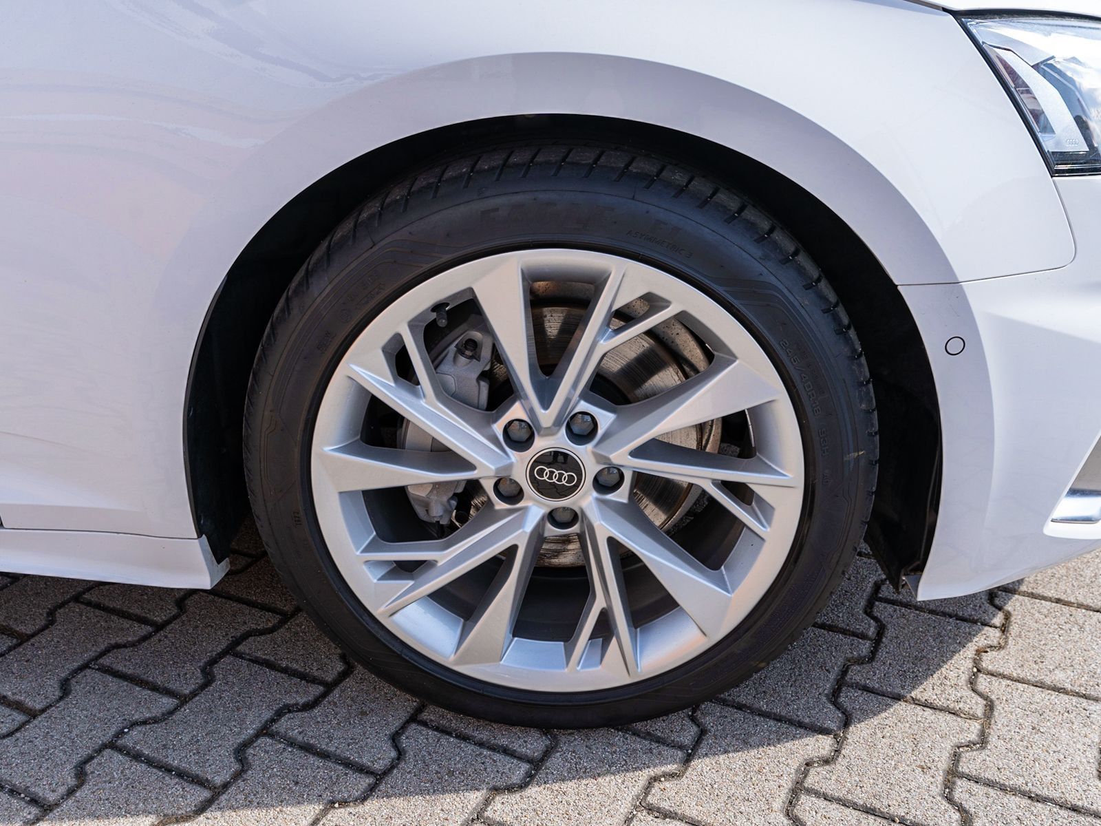Fahrzeugabbildung Audi A5 Sportback advanced 40TFSI Navi LED Pano RFK