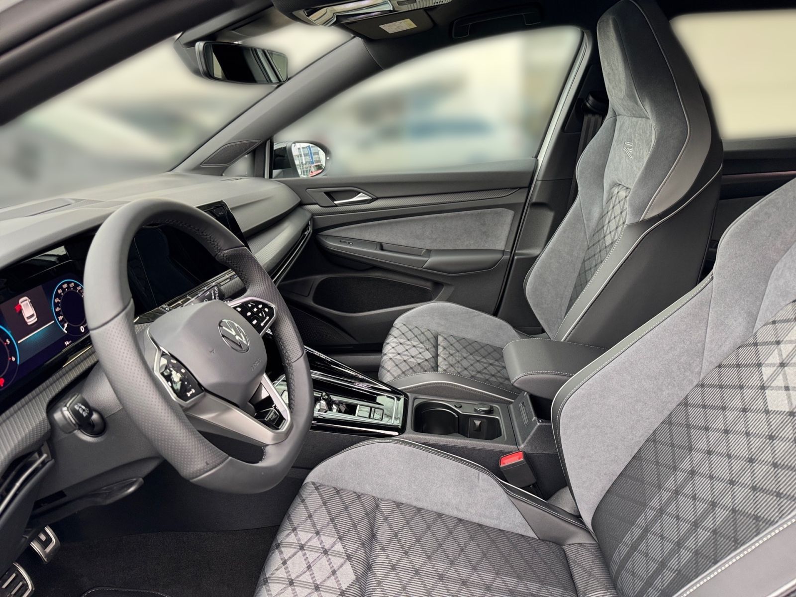 Fahrzeugabbildung Volkswagen Golf Variant R-Line 2.0 TDI DSG AHK Head-Up