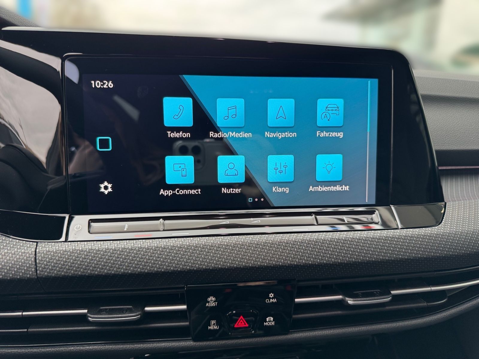 Fahrzeugabbildung Volkswagen Golf Variant R-Line 2.0 TDI DSG AHK Head-Up