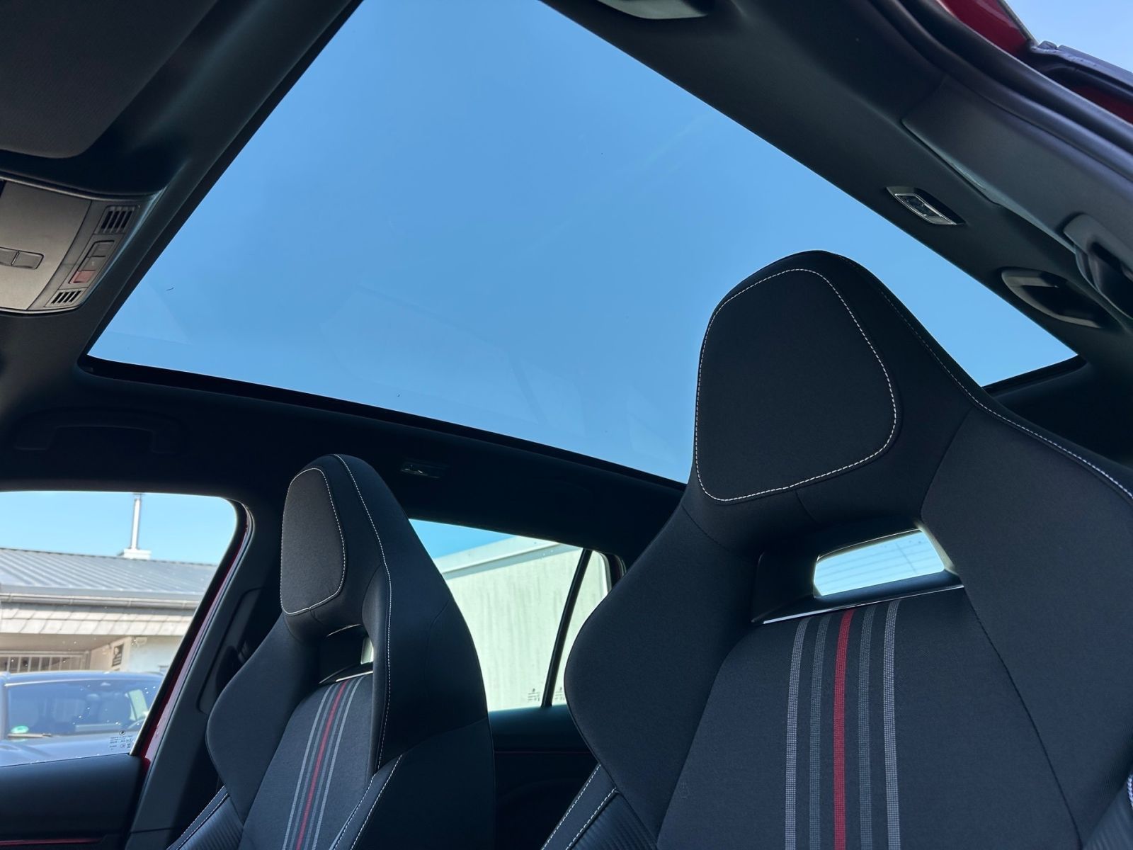 Fahrzeugabbildung SKODA Kamiq Monte Carlo 1,0 TSI 116PS DSG ACC SHZ AHK