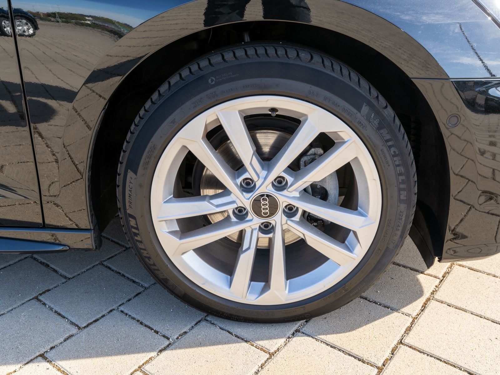 Fahrzeugabbildung Audi A3 Sportback S line 30TDI NAVI LED GRA VC SHZ