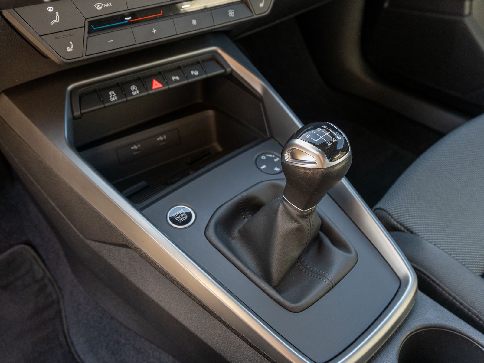 Fahrzeugabbildung Audi A3 Sportback S line 30TDI NAVI LED GRA VC SHZ
