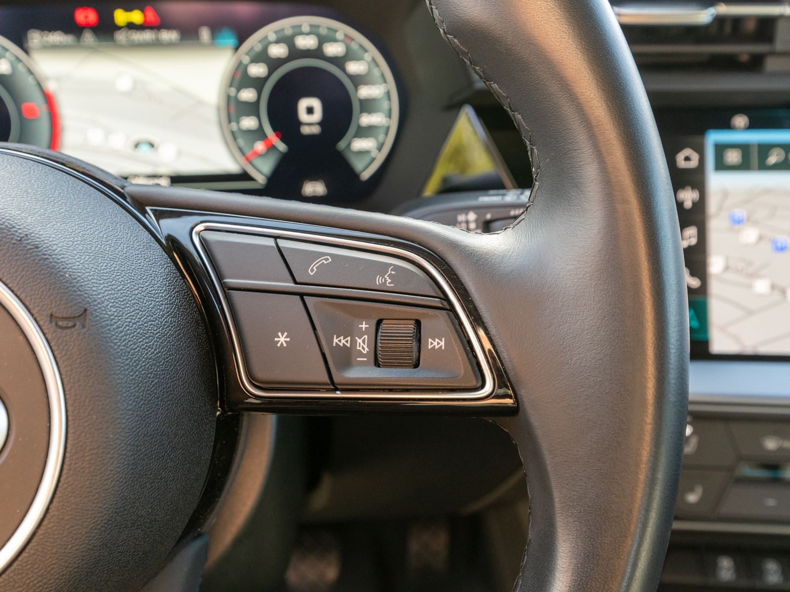 Fahrzeugabbildung Audi A3 Sportback S line 30TDI NAVI LED GRA VC SHZ