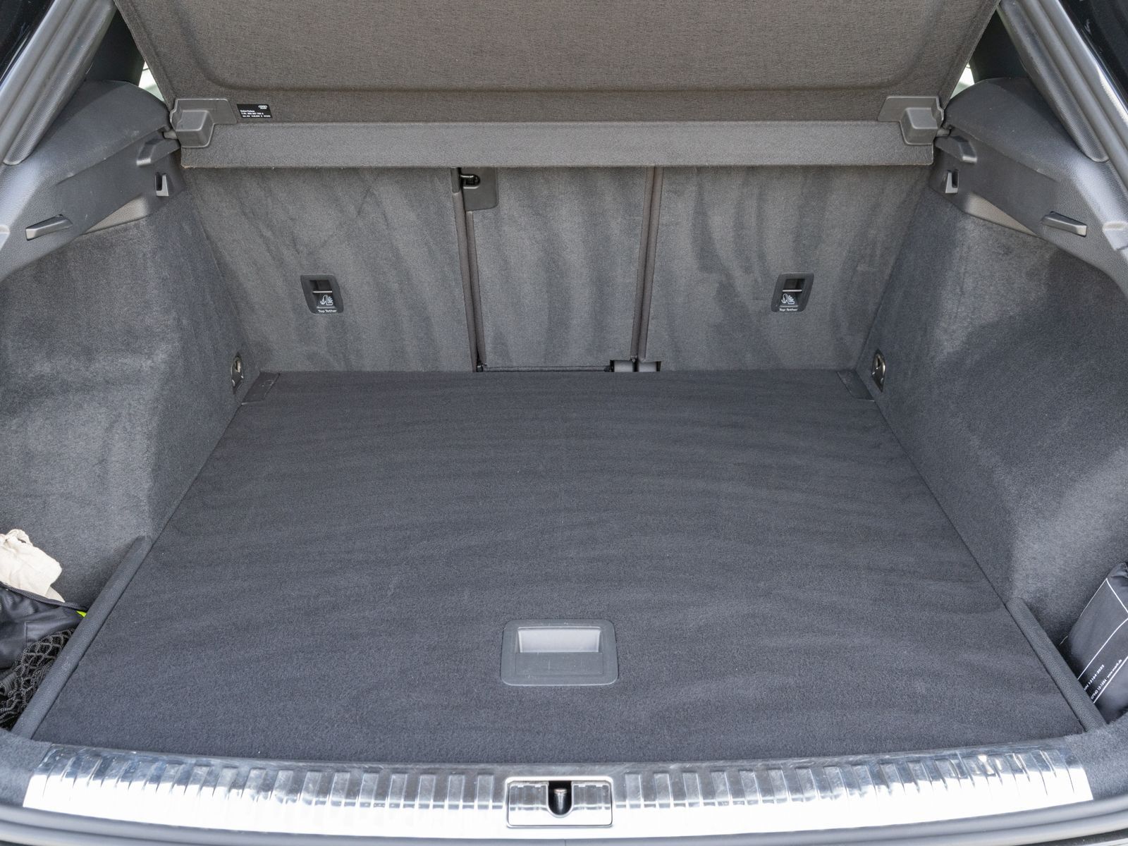Fahrzeugabbildung Audi Q3 S line 35TDI quattro Stroni LED RFK ACC LEDER