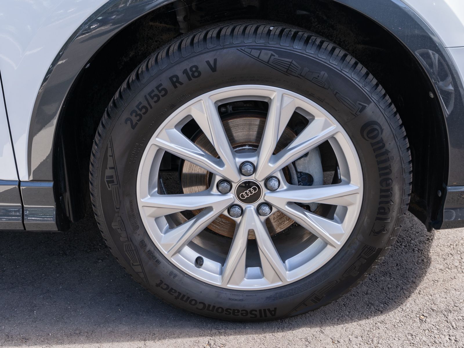 Fahrzeugabbildung Audi Q3 Sportback S line 35TDI NAVI LED AHK RFK ACC