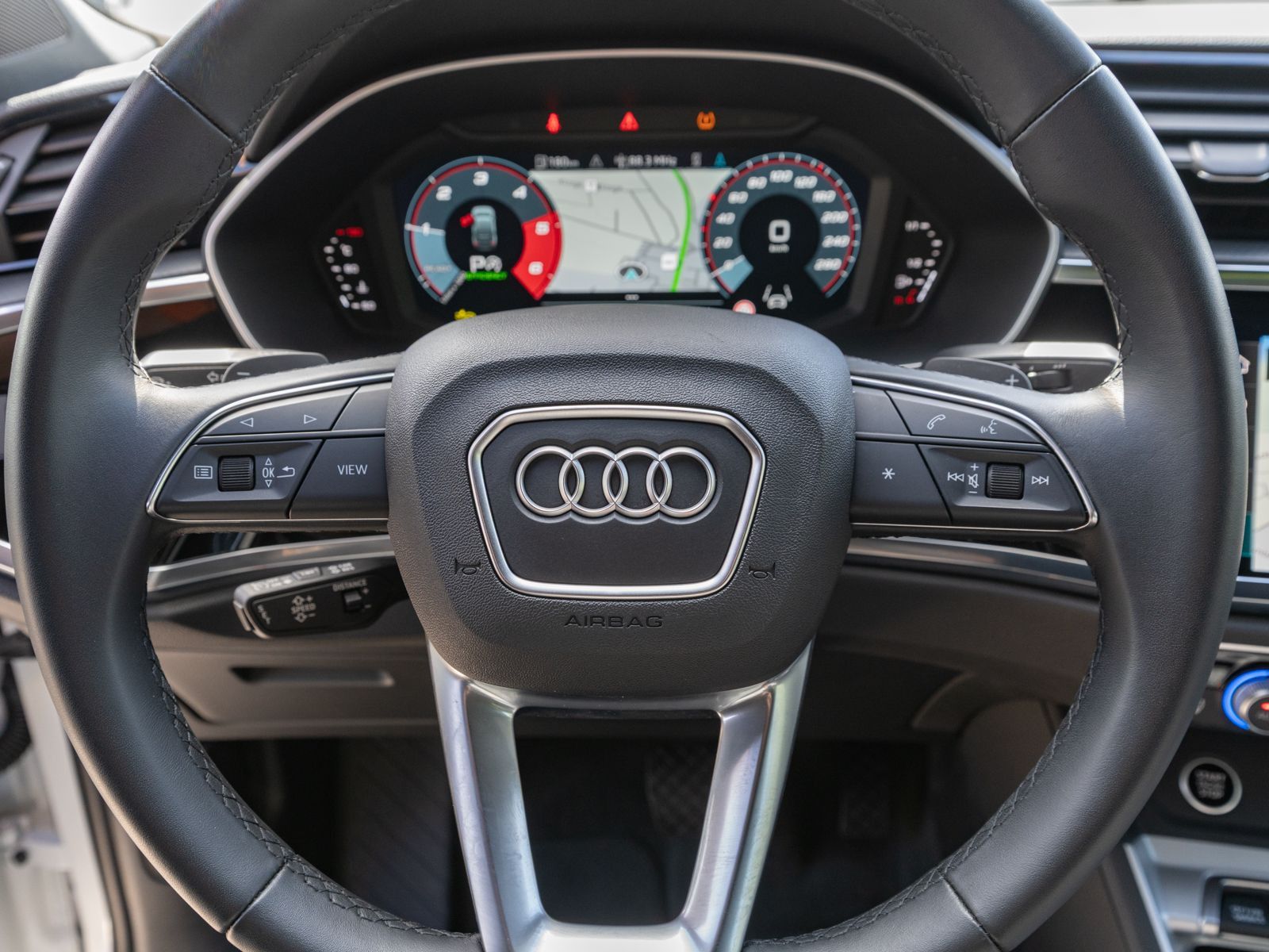 Fahrzeugabbildung Audi Q3 Sportback S line 35TDI NAVI LED AHK RFK ACC