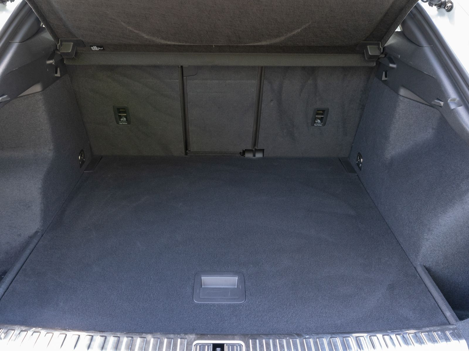 Fahrzeugabbildung Audi Q3 Sportback S line 35TDI NAVI LED AHK RFK ACC