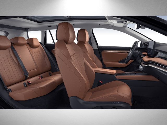 Fahrzeugabbildung SKODA Superb Combi L&K 1,5 TSI iV 204PS DSG Pano AHK