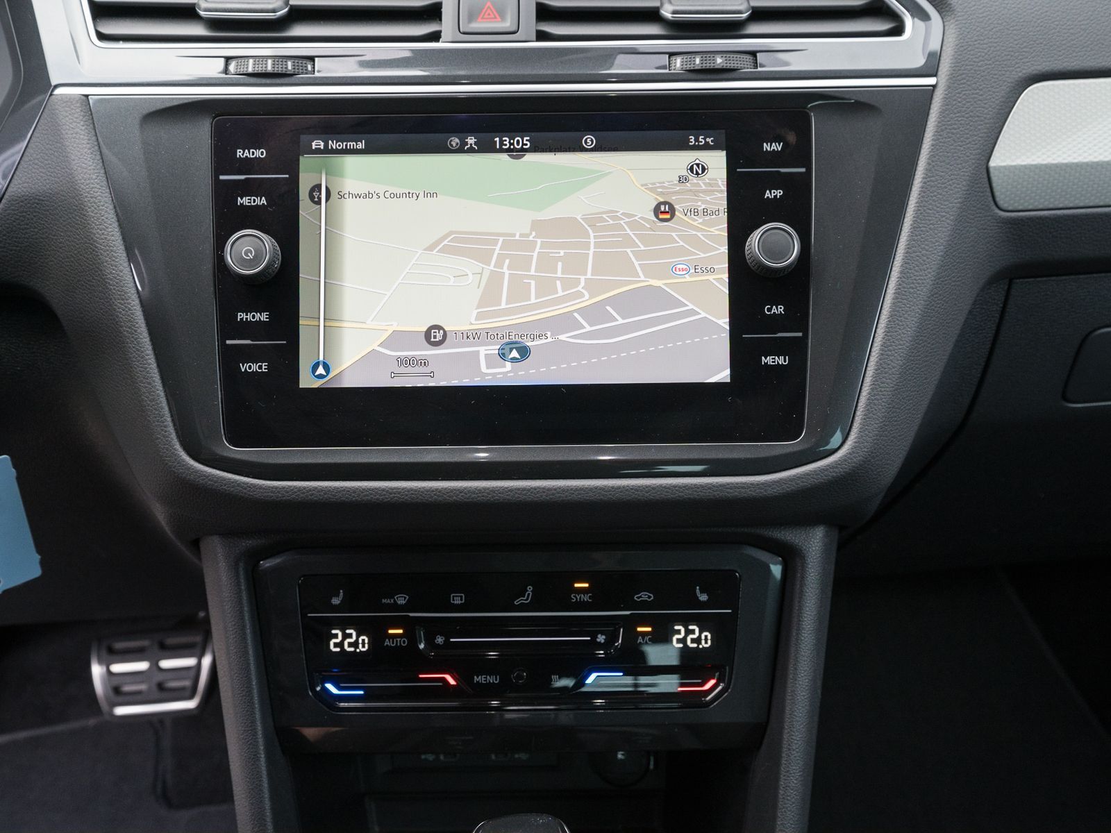 Fahrzeugabbildung Volkswagen Tiguan MOVE 2.0TDI DSG LED Nav PDC ACC Stdhz AHK