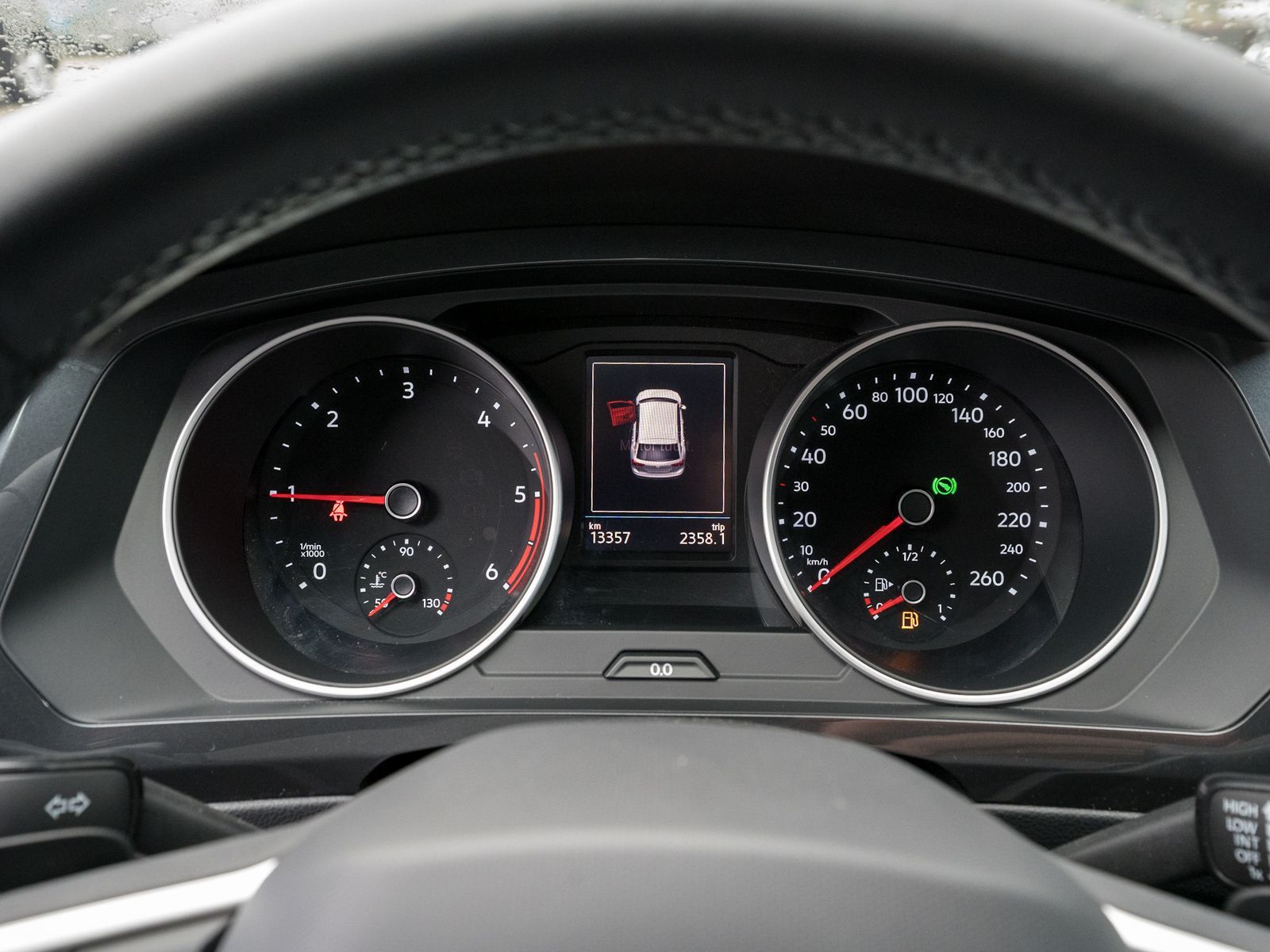 Fahrzeugabbildung Volkswagen Tiguan MOVE 2.0TDI DSG LED Nav PDC ACC Stdhz AHK