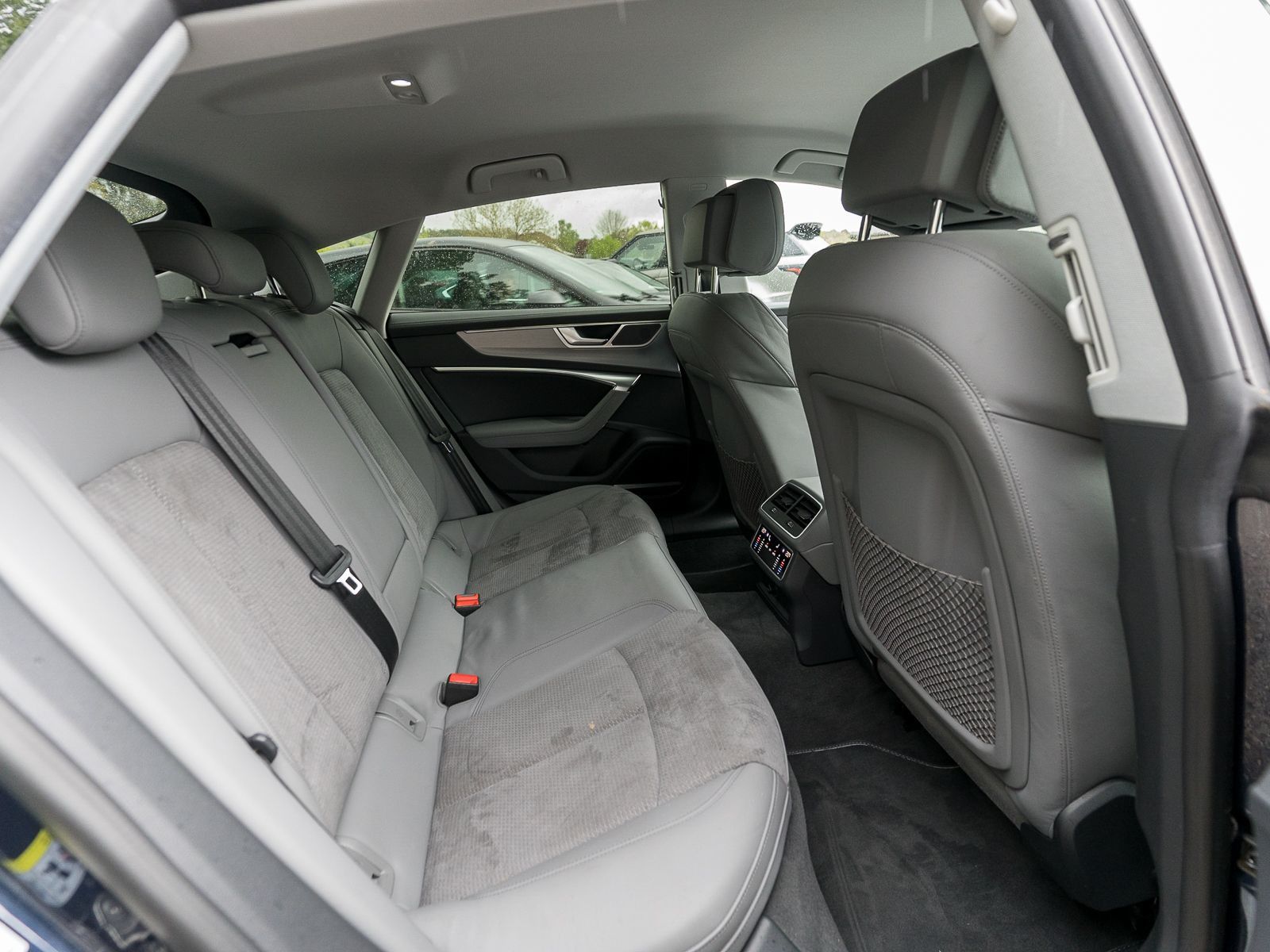 Fahrzeugabbildung Audi A7 Sportback S line 55TFSI e quattro Navi Matrix