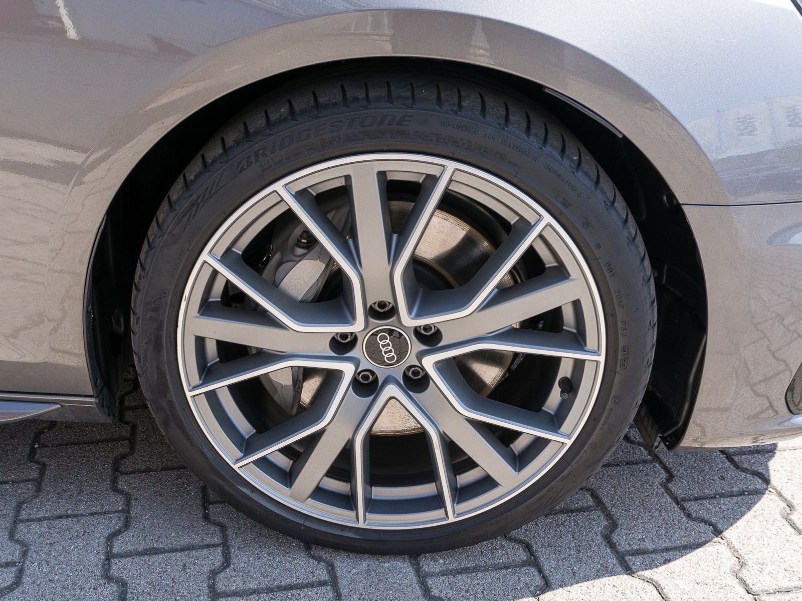 Fahrzeugabbildung Audi A4 Avant S line 50TDI quattro Nav LED StandHz VC