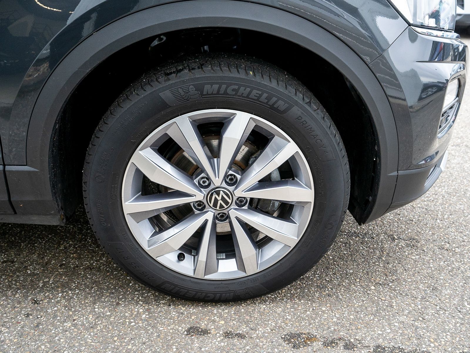 Fahrzeugabbildung Volkswagen T-Roc Style 1.5 TSI DSG Navi PDC ACC SHZ AHK