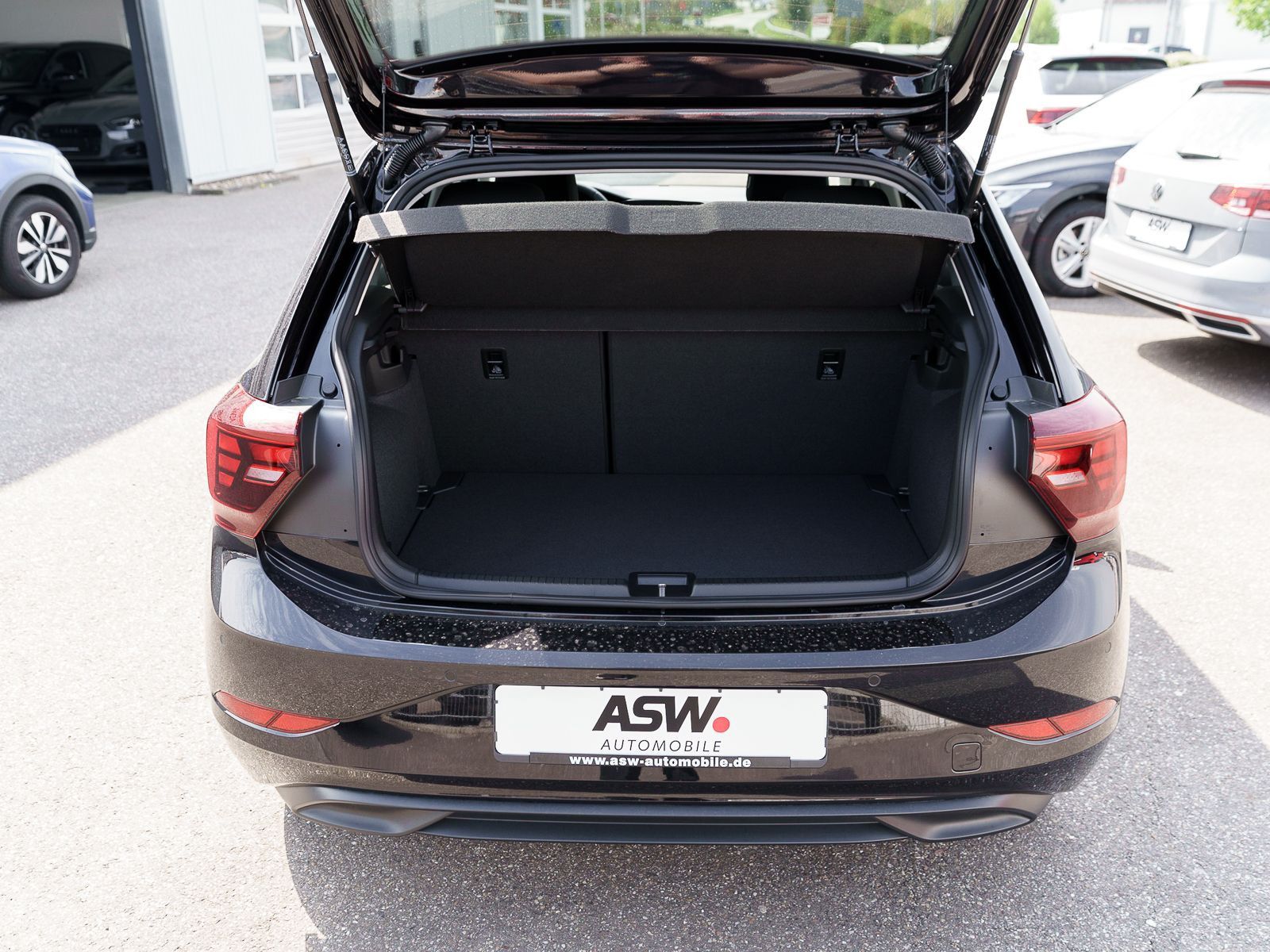 Fahrzeugabbildung Volkswagen Polo Life 1.0 TSI DSG LED RFK VC SHZ PDC v/h Alu
