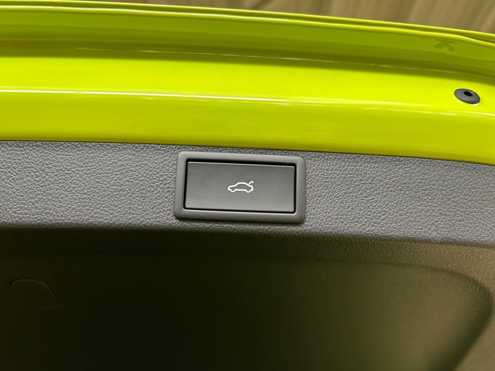 Fahrzeugabbildung SKODA Octavia Combi RS 2,0TSI 265PS DSG 360° ACC AHK