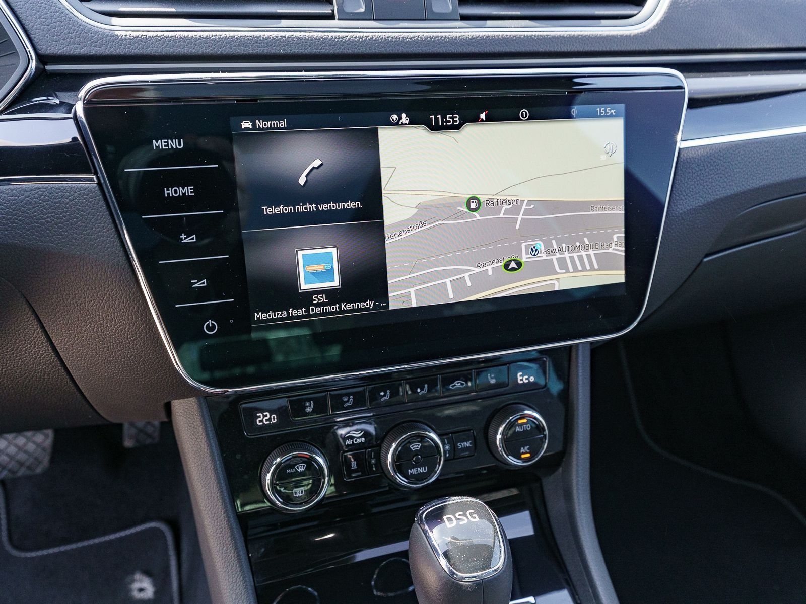 Fahrzeugabbildung SKODA Superb iV Combi L&K 1.4 TSI 360° Pano Stdhzg AHK