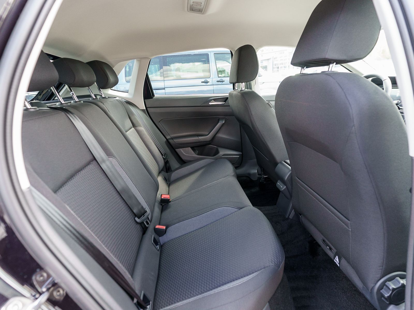 Fahrzeugabbildung Volkswagen Polo Life 1.0 TSI DSG LED RFK VC SHZ PDC v/h Alu