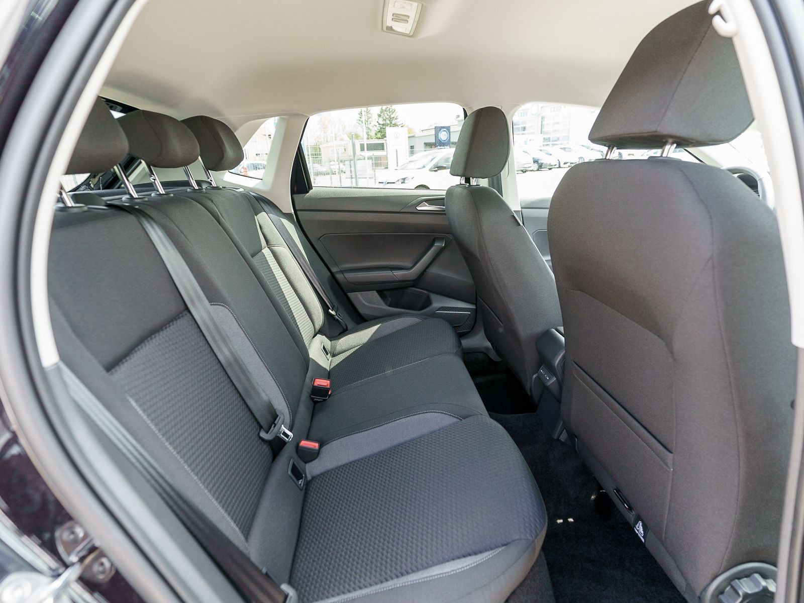 Fahrzeugabbildung Volkswagen Polo Life 1.0 TSI DSG LED RFK VC SHZ PDC v/h Alu