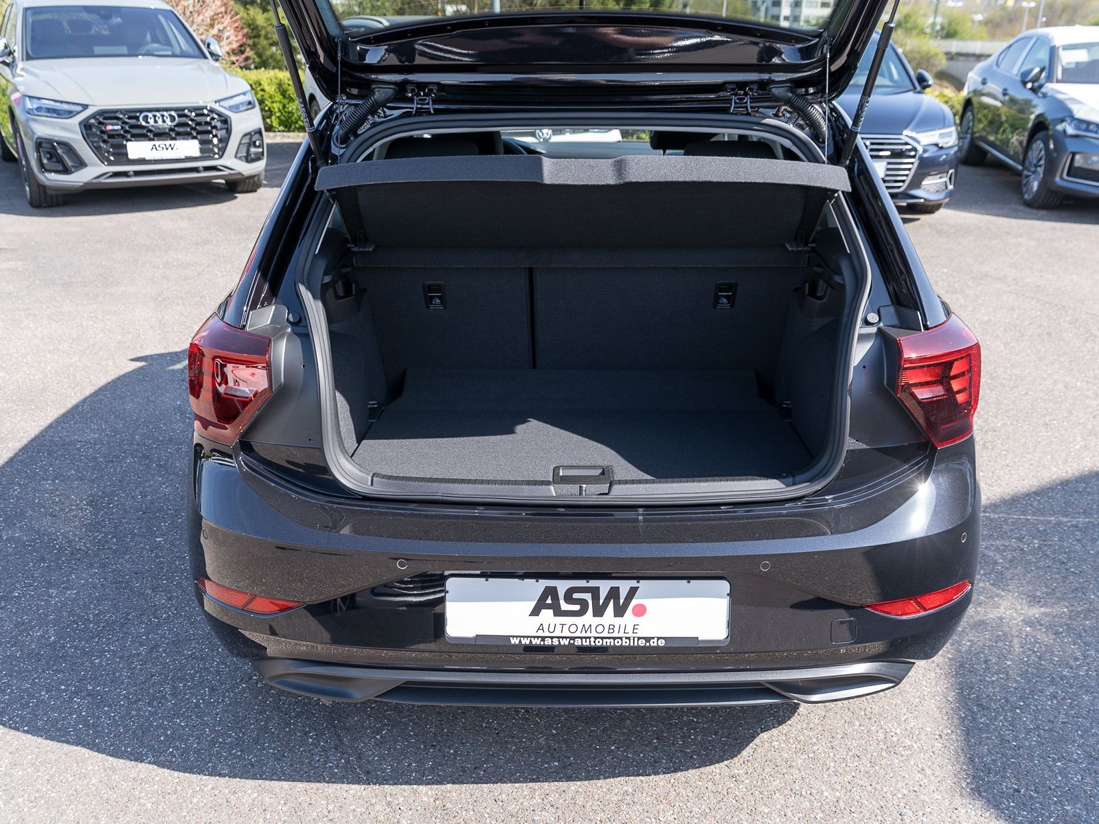 Fahrzeugabbildung Volkswagen Polo Life 1.0 TSI DSG LED RFK VC SHZ PDC v/h Alu