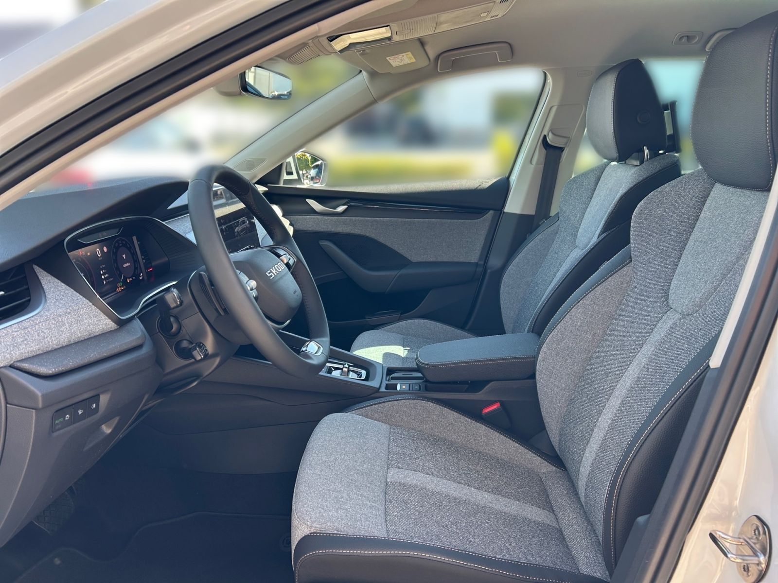 Fahrzeugabbildung SKODA Octavia Combi Tour 2,0 TDI 150PS DSG ACC SHZ AHK