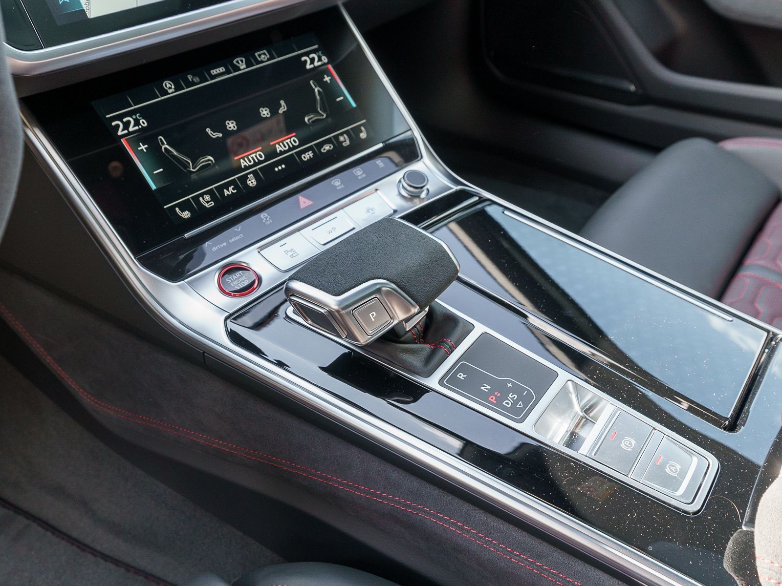 Fahrzeugabbildung Audi RS 6 Avant performance 463(630) kW( PS) tiptroni