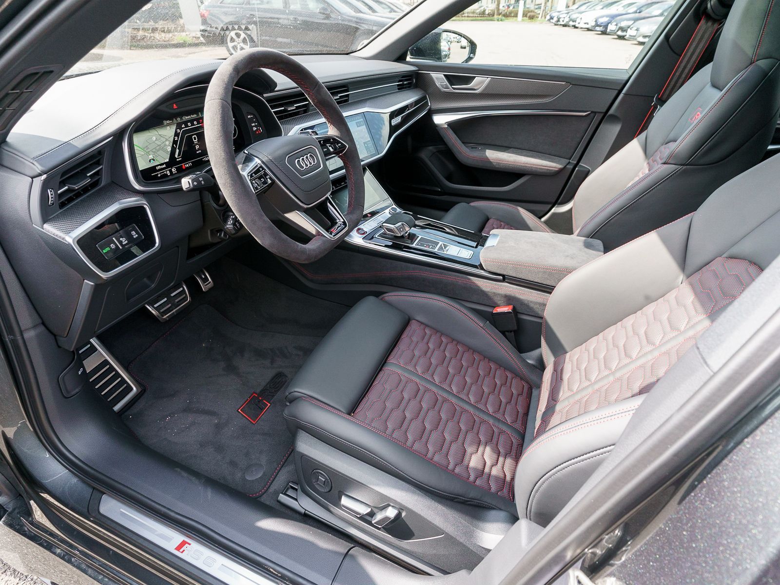Fahrzeugabbildung Audi RS 6 Avant performance 463(630) kW( PS) tiptroni