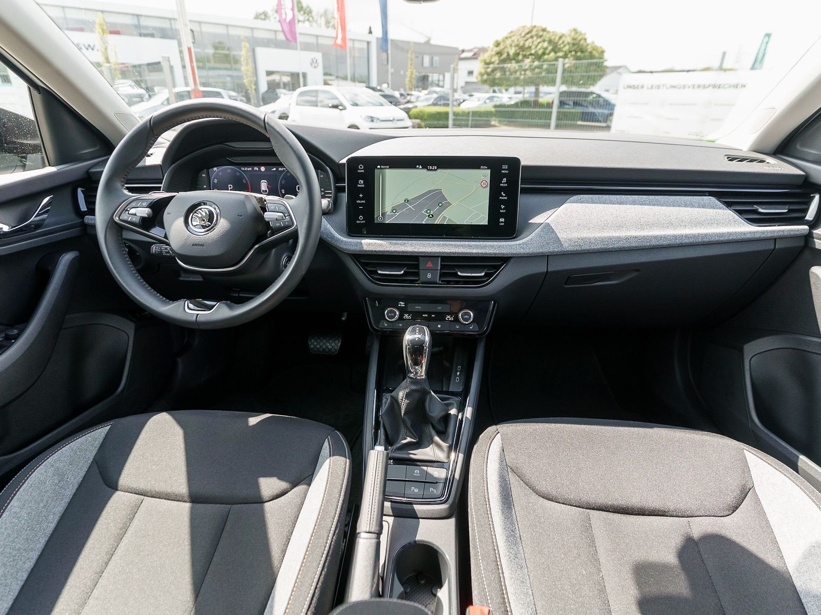 Fahrzeugabbildung SKODA Scala Selection 1.0 TSI DSG LED Navi RFK ACC AHK
