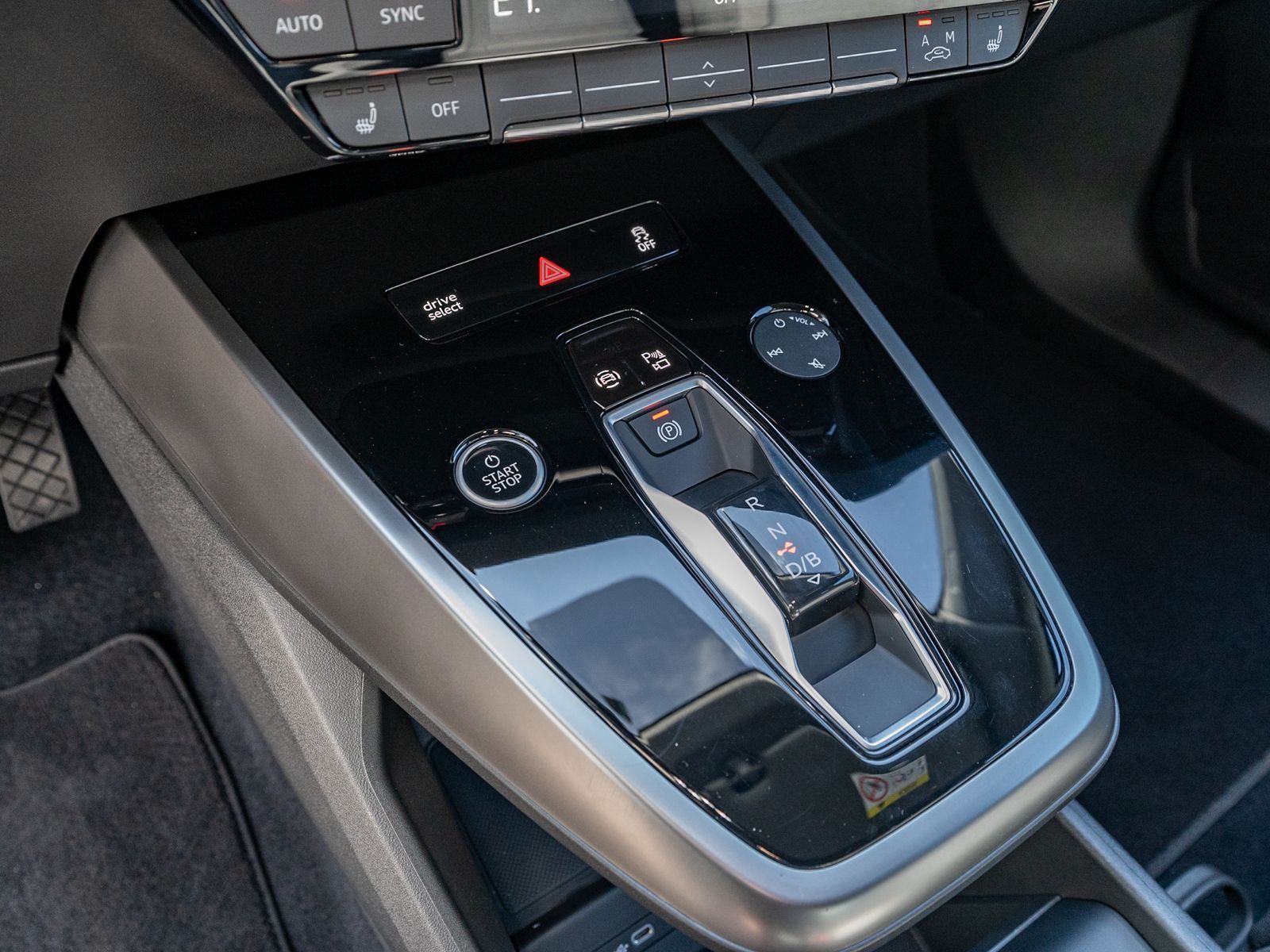 Fahrzeugabbildung Audi Q4 Sportback advanced 40 e-tron LED Navi RFK ACC