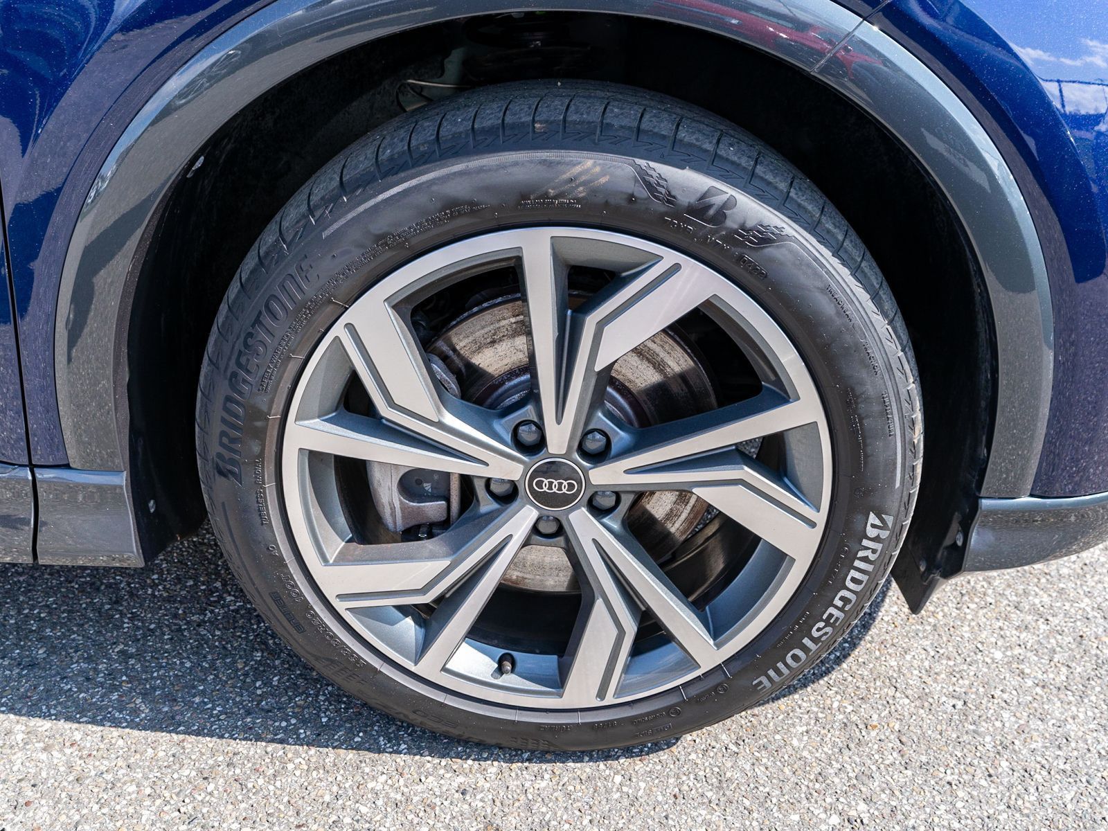 Fahrzeugabbildung Audi Q4 Sportback advanced 40 e-tron LED Navi RFK ACC