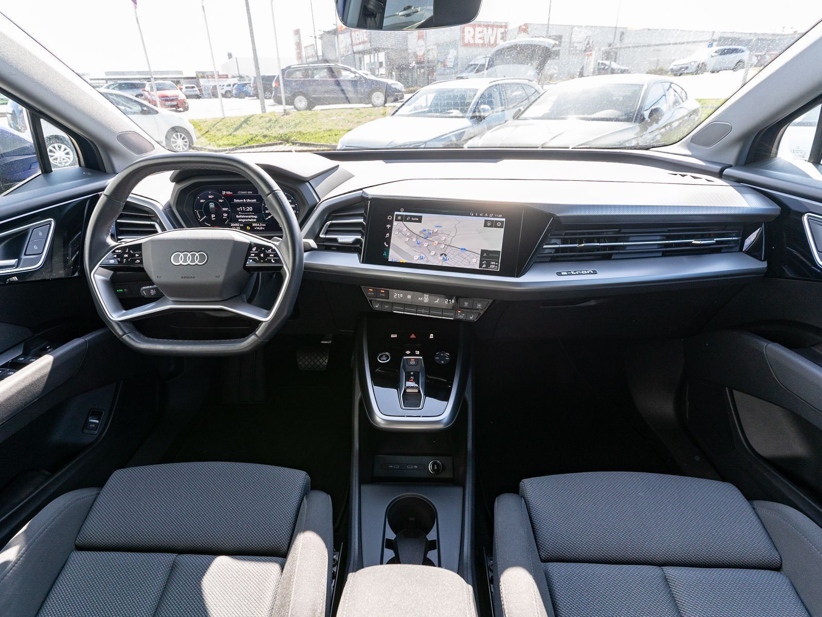 Fahrzeugabbildung Audi Q4 Sportback advanced 40 e-tron LED Navi RFK ACC