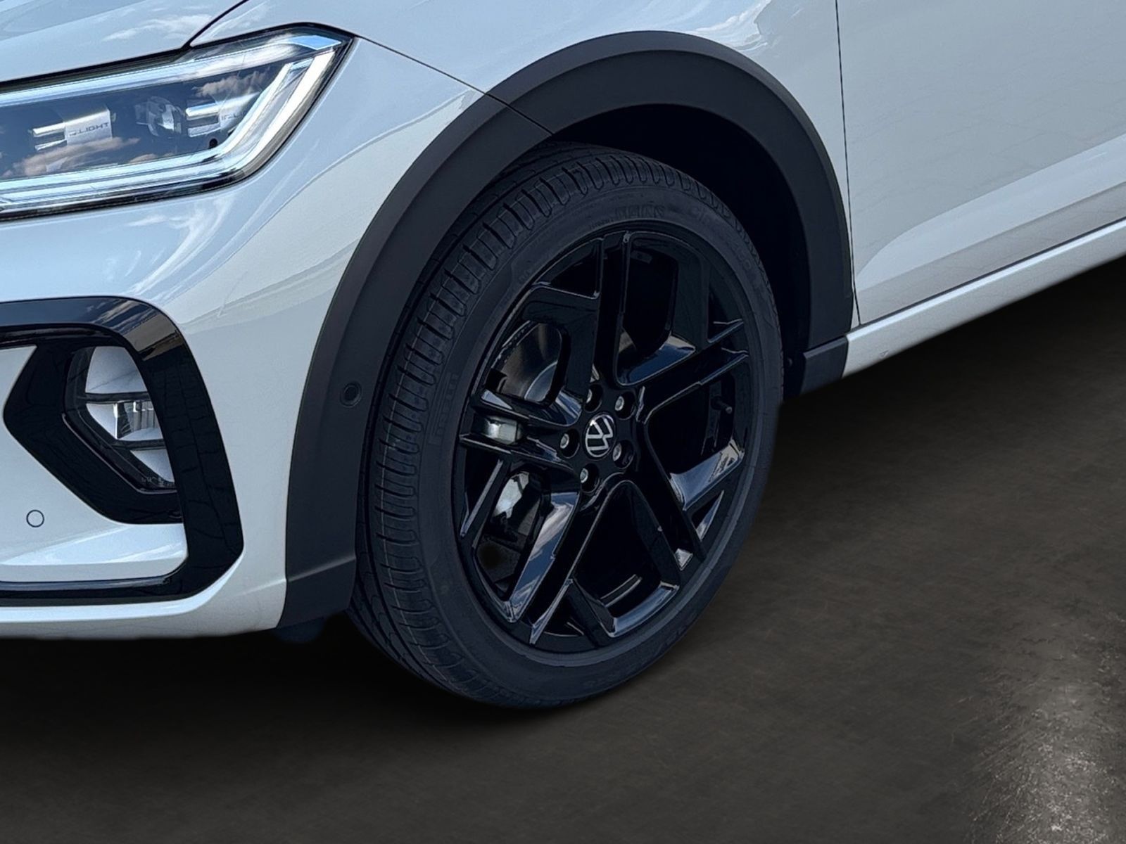 Fahrzeugabbildung Volkswagen Taigo R-Line 1,5 l TSI 150 PS DSG NAVI AHK Kamer
