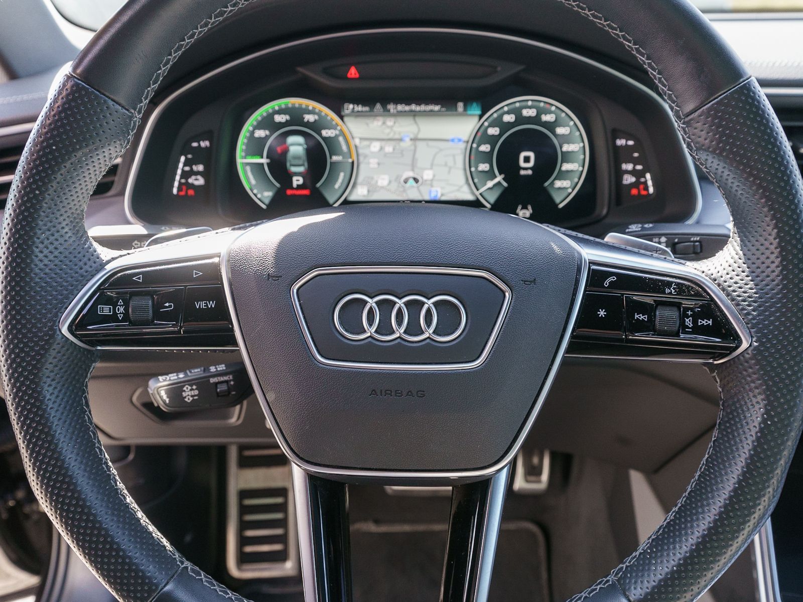 Fahrzeugabbildung Audi A6 Limousine S line 55TFSI e quatt Stronic Pano