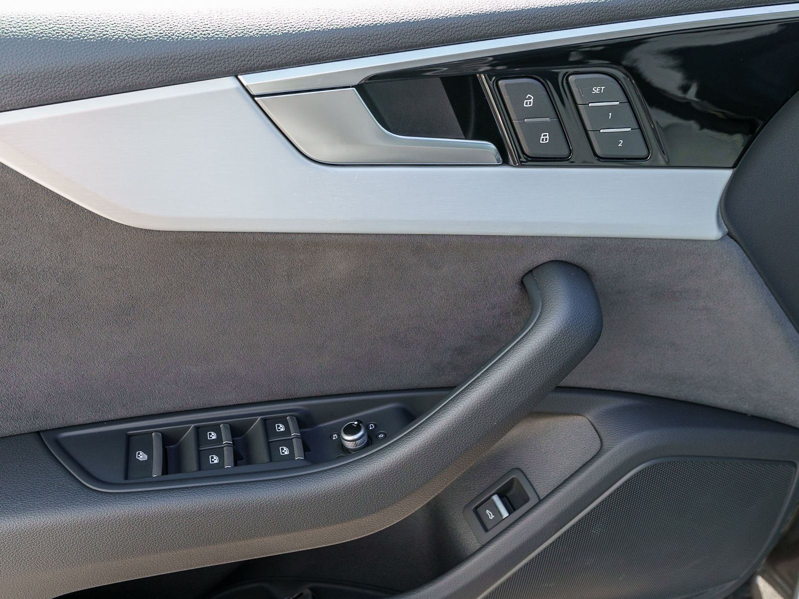 Fahrzeugabbildung Audi A5 Cabrio Sline 40TFSI Stron Navi LED RFK SHZ VC