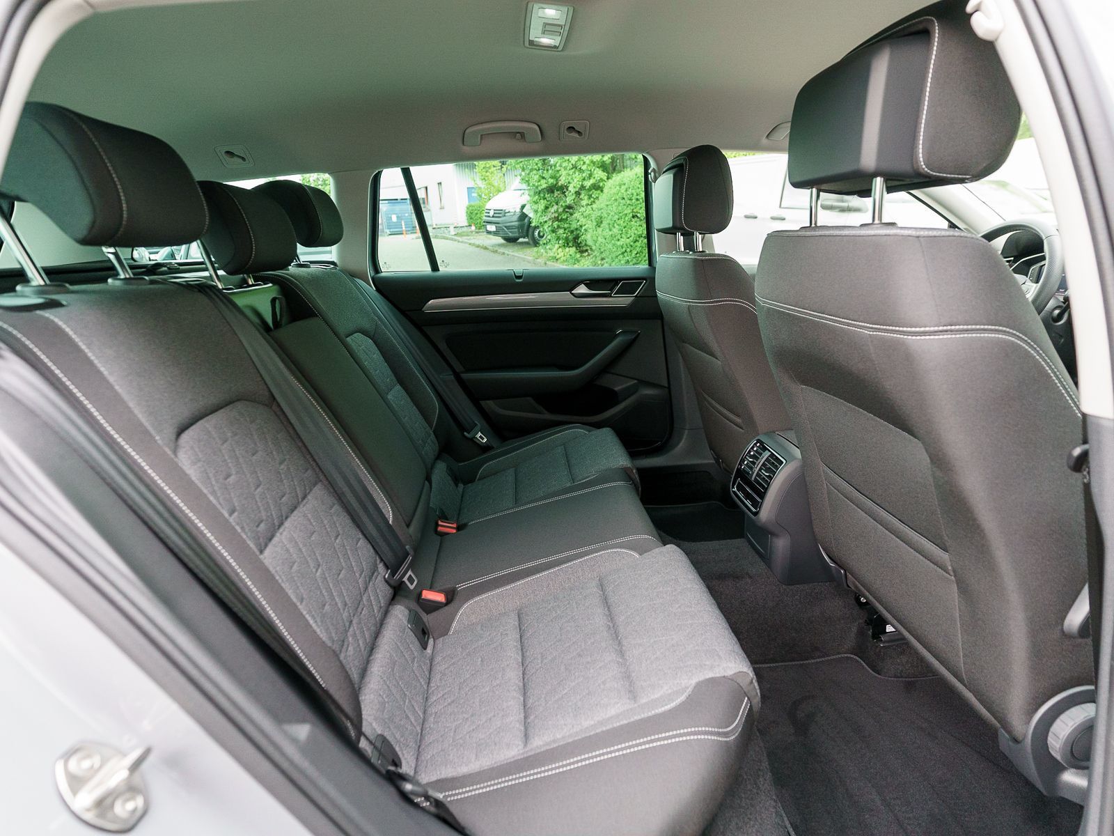 Fahrzeugabbildung Volkswagen Passat Variant GTE 1,4 eHybrid DSG LED NAVI AHK