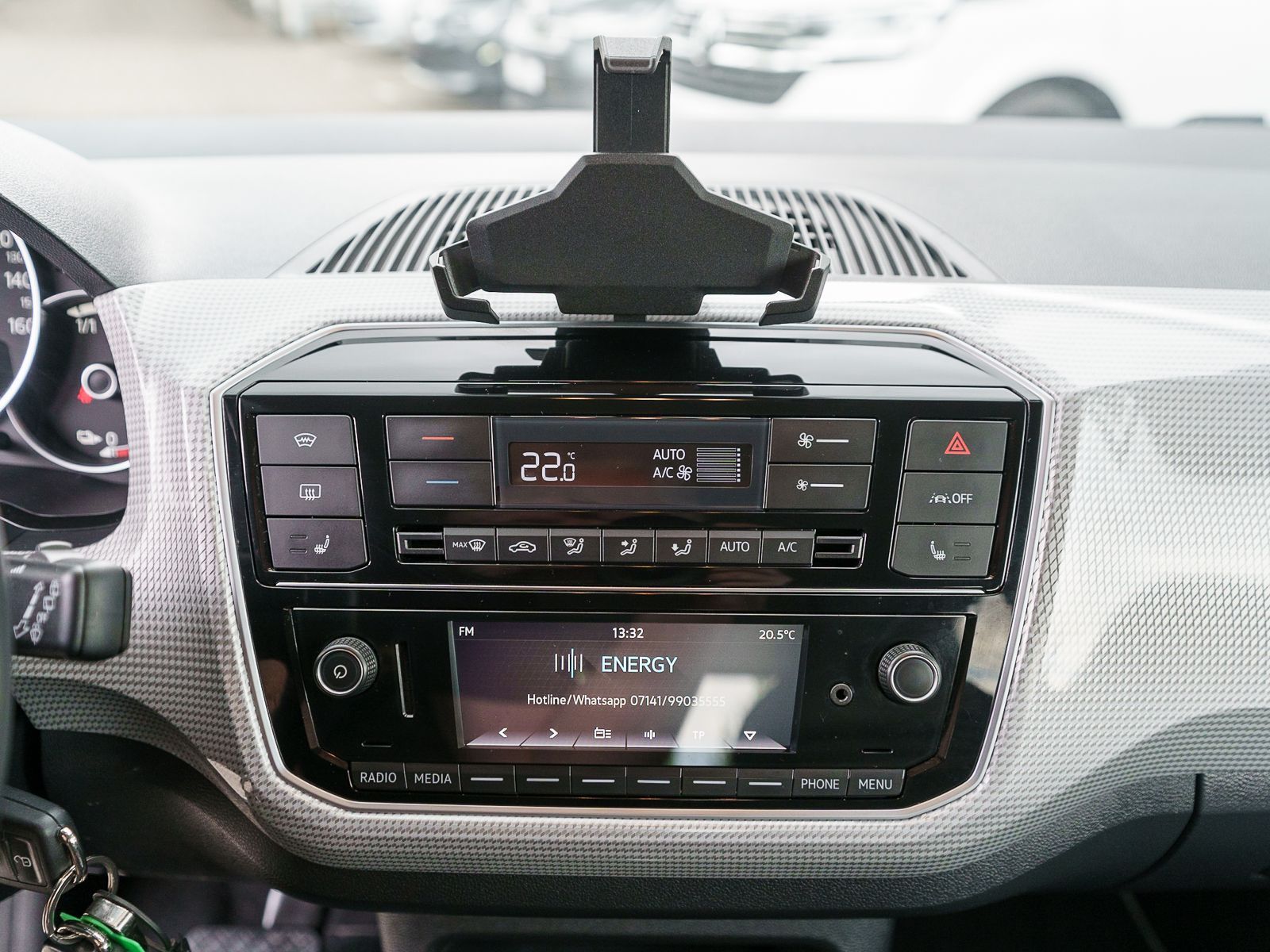 Fahrzeugabbildung Volkswagen e-up! move up! STYLE PLUS Klima RFK CCS Tempomat