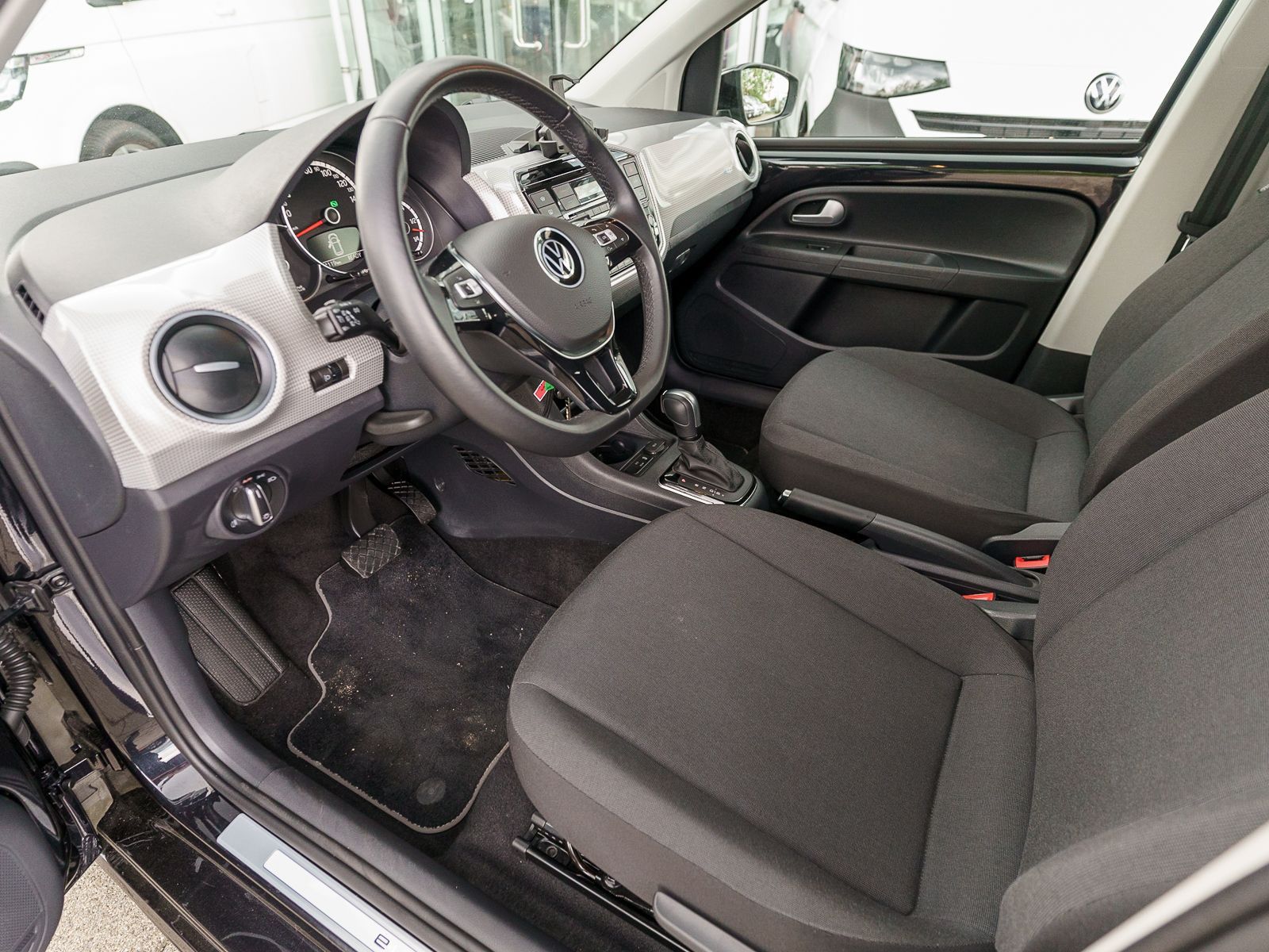 Fahrzeugabbildung Volkswagen e-up! move up! STYLE PLUS Klima RFK CCS Tempomat