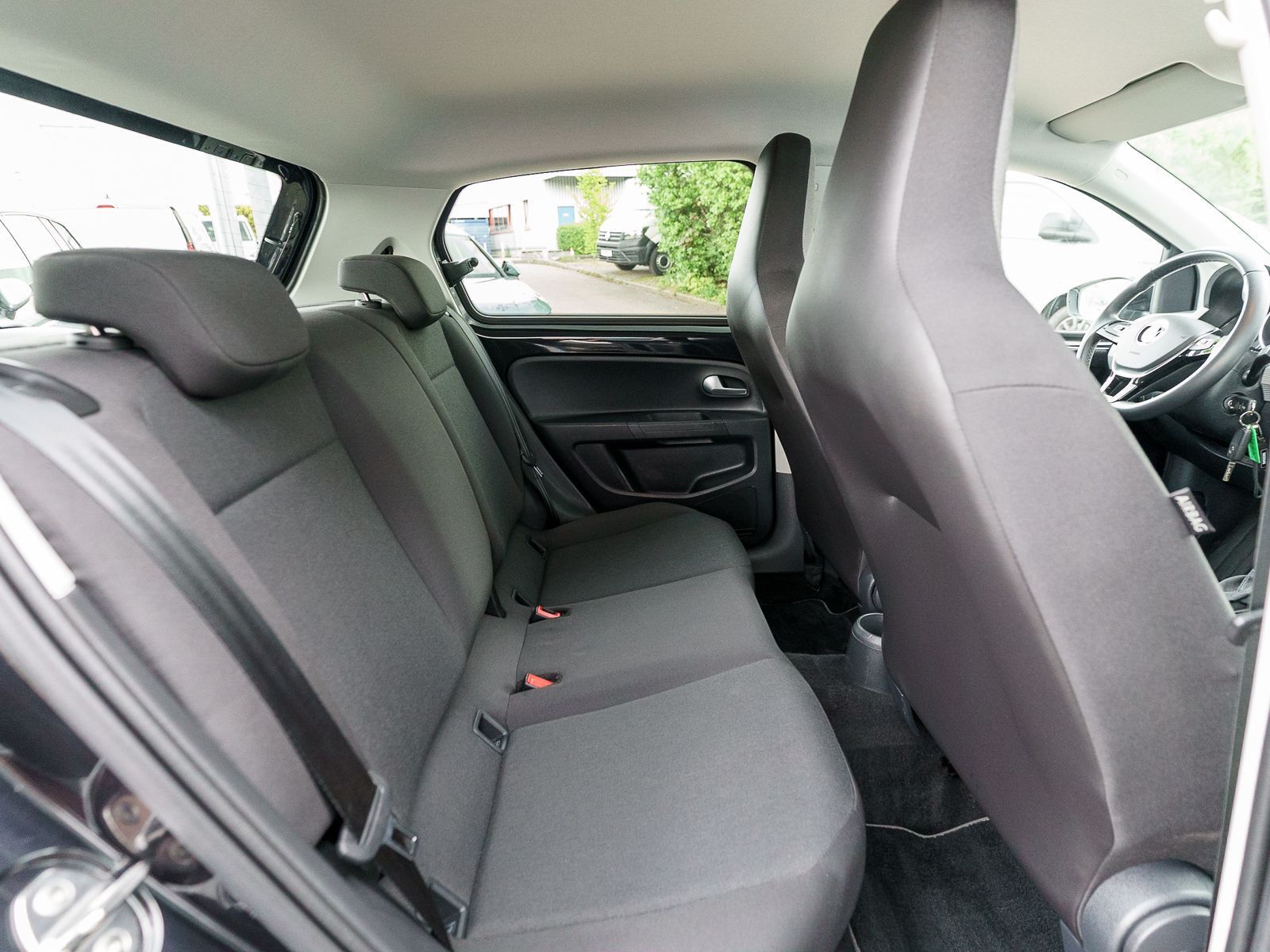 Fahrzeugabbildung Volkswagen e-up! move up! STYLE PLUS Klima RFK CCS Tempomat