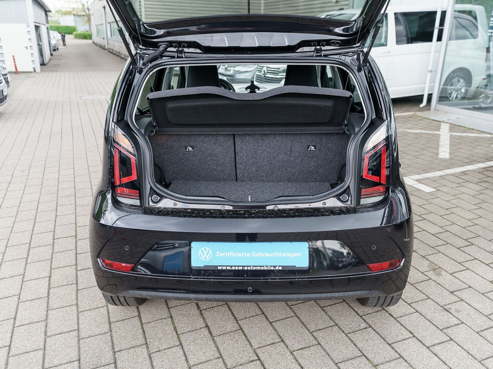 Fahrzeugabbildung Volkswagen e-up! move up! STYLE PLUS Klima RFK CCS Tempomat